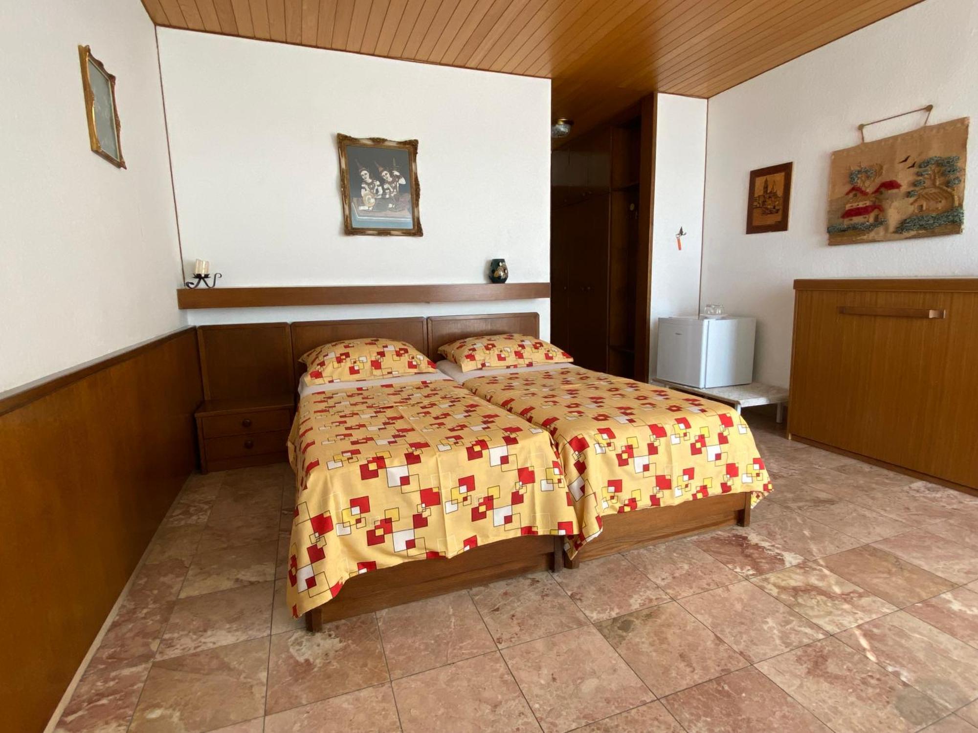 Bed&Breakfast RiB Brela Exterior foto