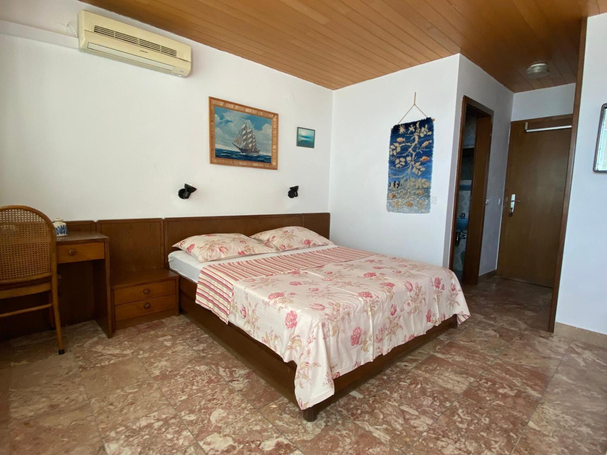 Bed&Breakfast RiB Brela Exterior foto