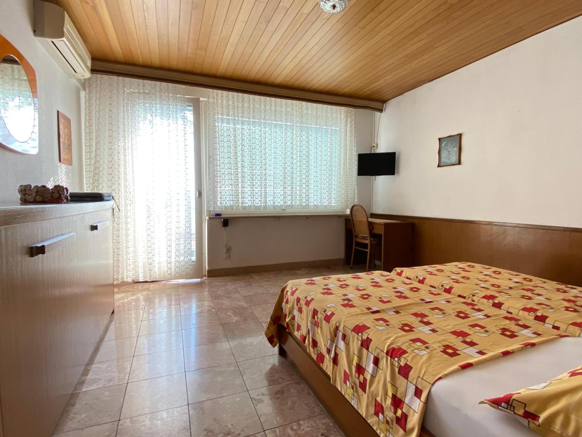 Bed&Breakfast RiB Brela Exterior foto
