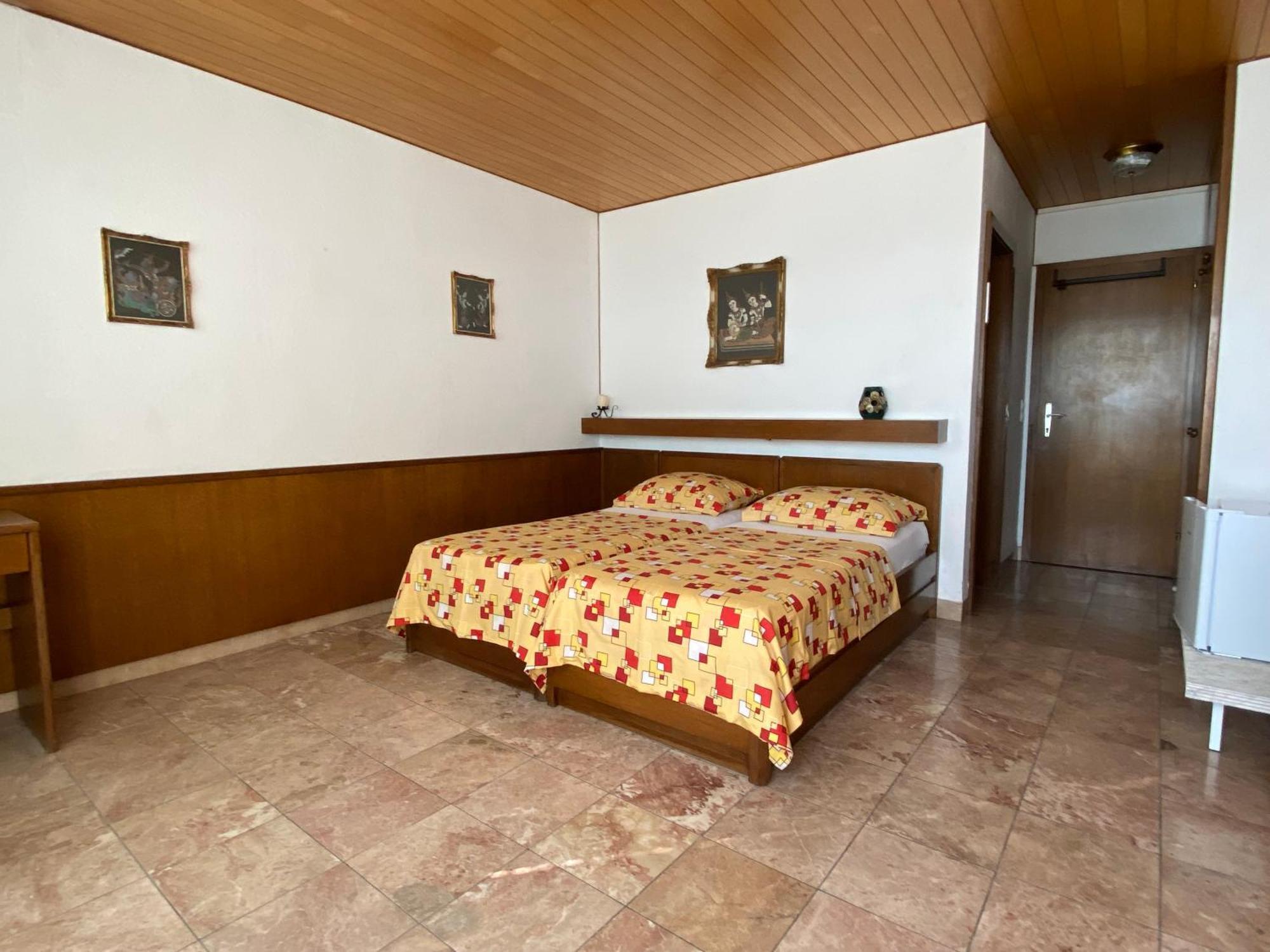 Bed&Breakfast RiB Brela Exterior foto
